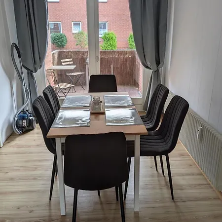 Apartament Mit 4 Schlafzimmern In *